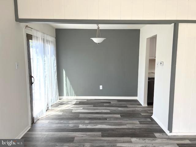 property at 5 Maplewood Ct