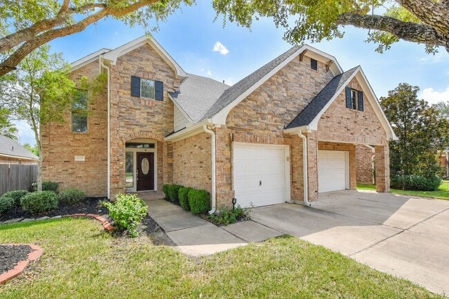 property at 21223 Pennshore Ln