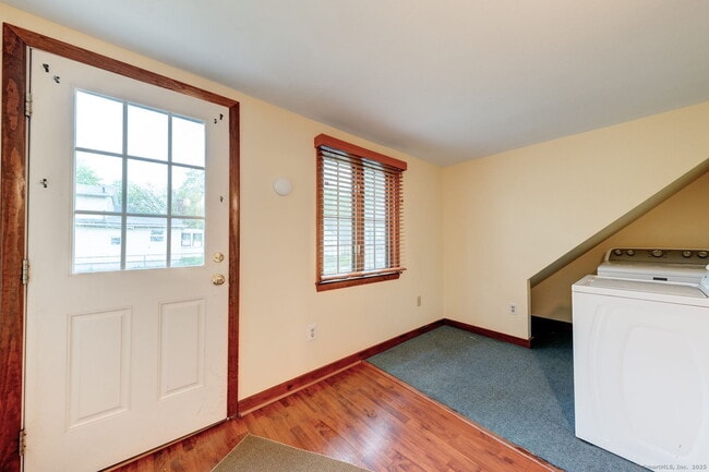 274 Bristol St in Southington, CT - Building Photo - Building Photo