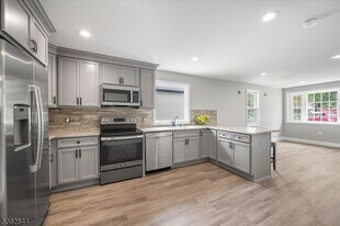 94 Mountain Ave in Hanover, NJ - Building Photo