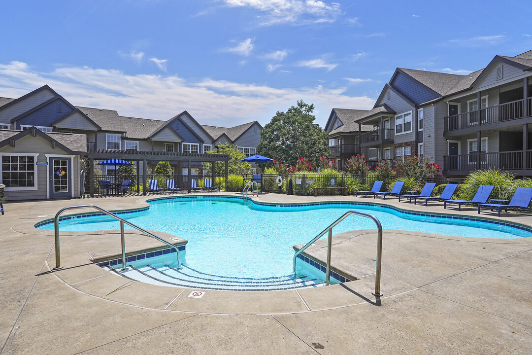 Nickel Creek Apartments in Tulsa, OK - Foto de edificio