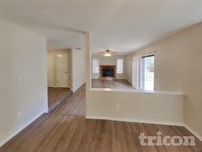 5721 Arrow Ct NE in Olympia, WA - Foto de edificio - Building Photo