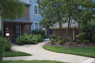 5032 Beech Ct in Monmouth Junction, NJ - Building Photo