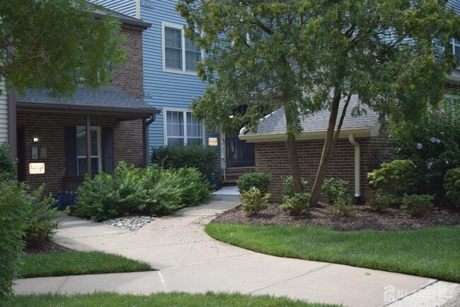 property at 5032 Beech Ct