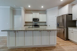 183 Lightning Bug Ln in Freeport, FL - Building Photo - Building Photo