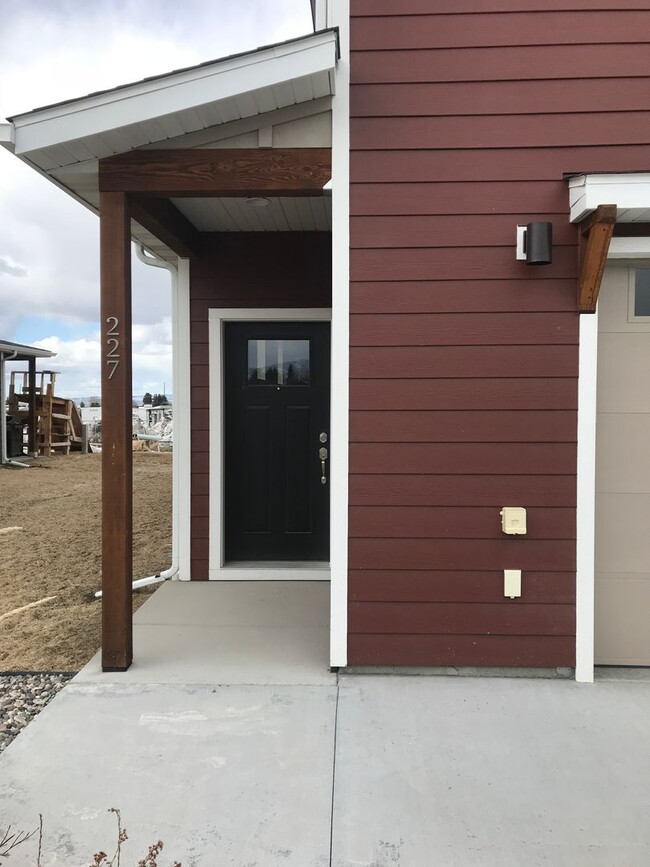 219 Ramshorn Peak Ln in Bozeman, MT - Foto de edificio - Building Photo