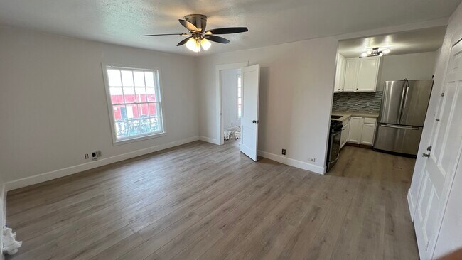3821 Woodleigh St in Houston, TX - Building Photo - Building Photo