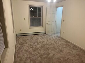 12 Bow St, Unit 2 in Kennebunk, ME - Building Photo - Building Photo