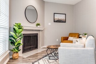 Huntington Brook in Dallas, TX - Building Photo