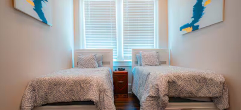 3438 Carondelet St in New Orleans, LA - Building Photo