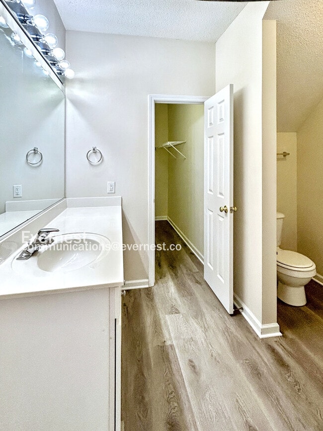 property at 1244 Scarlett Dr