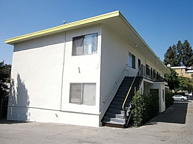 3160 Cazador St in Los Angeles, CA - Building Photo