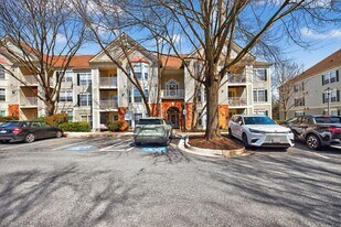 18809 Sparkling Water Dr in Germantown, MD - Building Photo