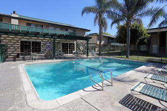 Robin Meadows Orange in Orange, CA - Building Photo - Building Photo