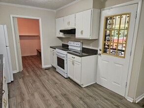 1108 Maxanna Dr in Anniston, AL - Building Photo - Building Photo