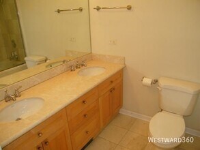 1017 W Dakin St in Chicago, IL - Building Photo - Building Photo