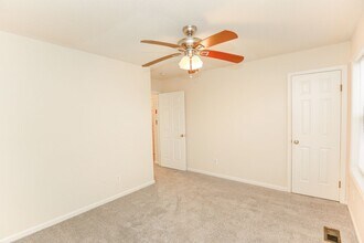 93 Madison Chase in Hampton, VA - Building Photo - Building Photo