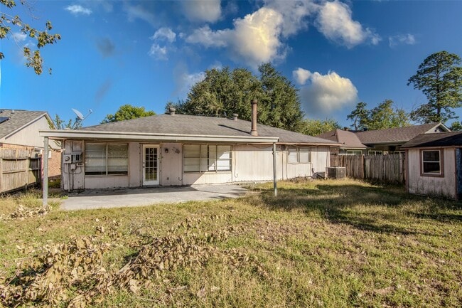 property at 20031 Woodhall Ln