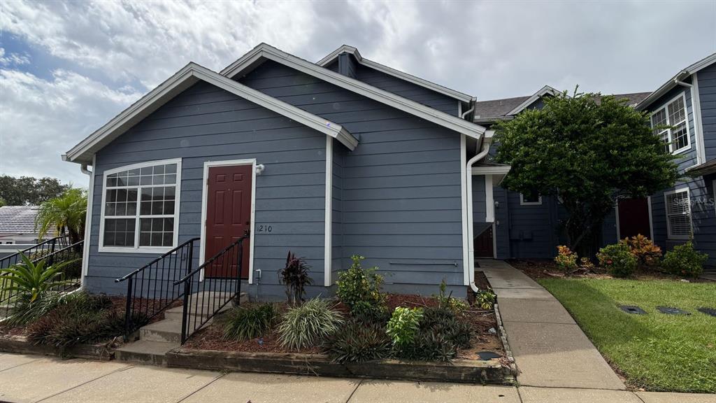 211 Caribbean Dr in Davenport, FL - Building Photo