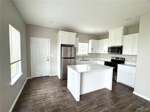1612 Canelo Dr, Unit 4 in Edinburg, TX - Building Photo - Building Photo