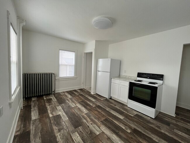 1210 S 17th St, Unit 1210 in Manitowoc, WI - Building Photo - Building Photo