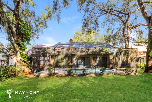 34498 Cedarfield Dr in Ridge Manor, FL - Foto de edificio - Building Photo