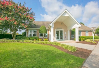 Tallwood Apartments in Virginia Beach, VA - Foto de edificio - Building Photo