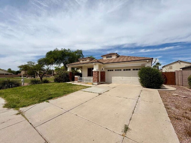 2540 W Hawks Eye Ave in Apache Junction, AZ - Building Photo - Building Photo