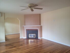 2106 Albany Dr in Santa Rosa, CA - Building Photo