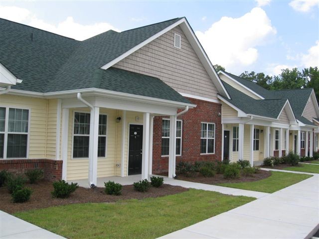 Cameron Grove Apartments in Rockingham, NC - Building Photo