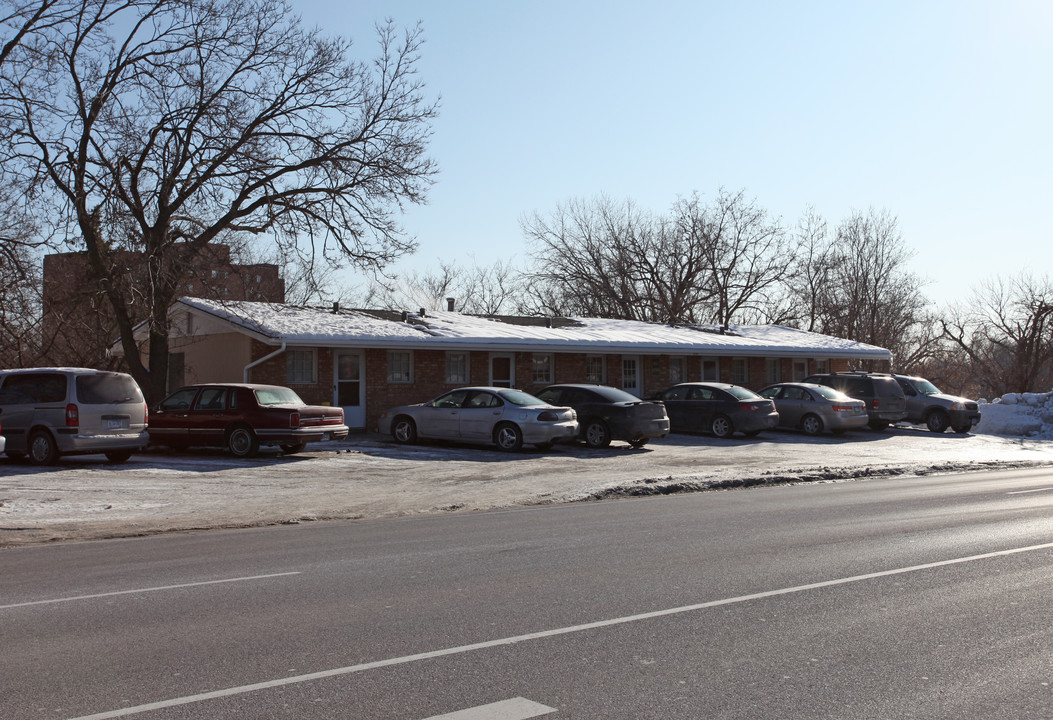 1850 S Ferry St in Anoka, MN - Building Photo