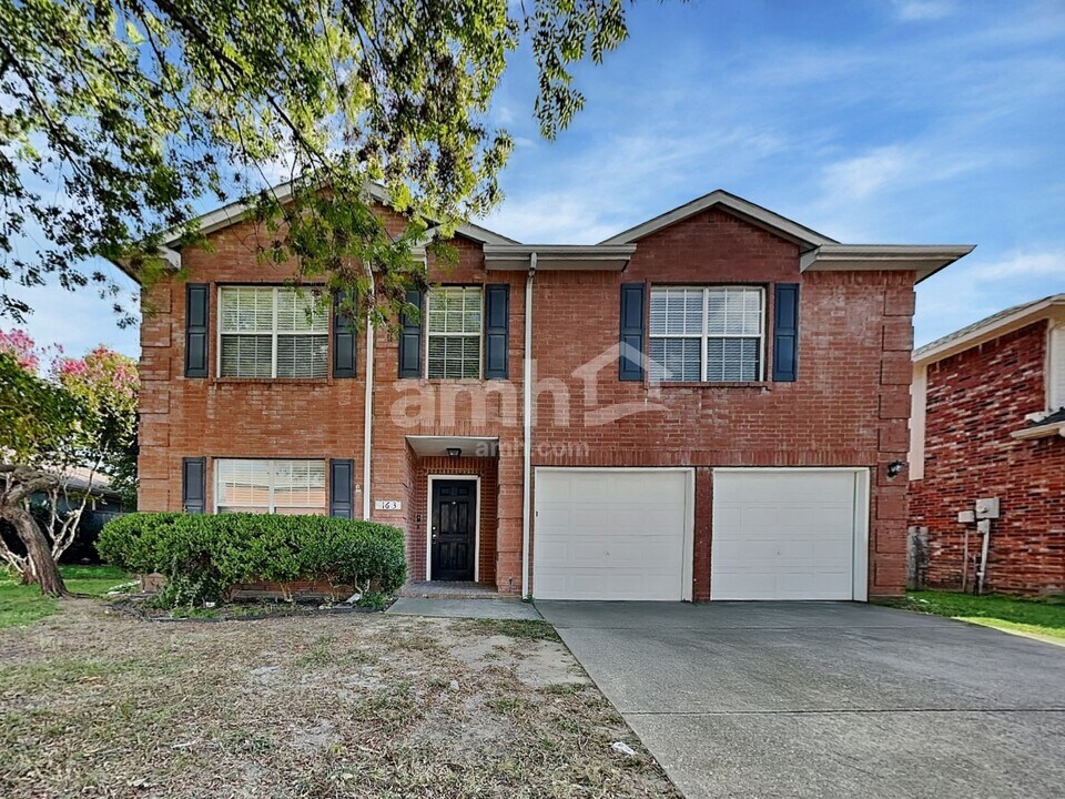 163 Southlake Dr in Rockwall, TX - Foto de edificio