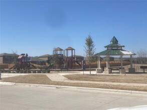 608 Fountain Dr in Seagoville, TX - Building Photo - Building Photo