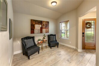 107 Creston St in Hutto, TX - Building Photo - Building Photo