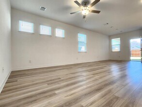 202 Doodle Ln in Hutto, TX - Building Photo - Building Photo