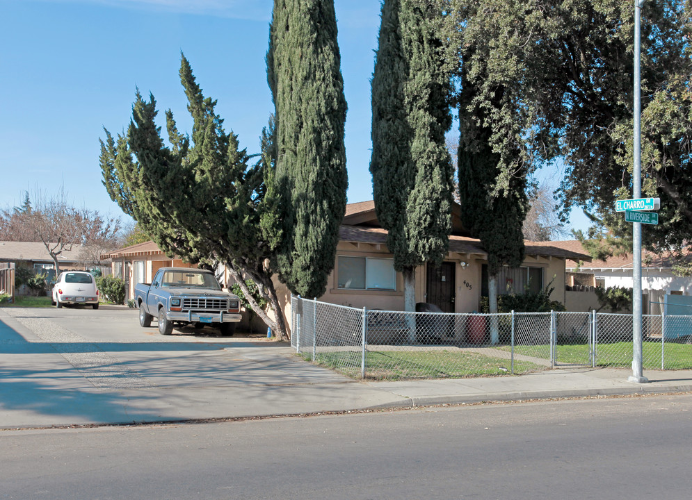 405-407 N Riverside Dr in Modesto, CA - Building Photo