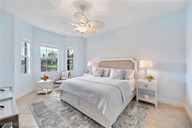 property at 7832 Hawthorne Dr