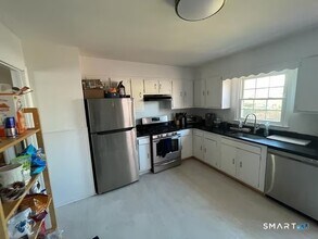 123 Folino Dr in Bridgeport, CT - Building Photo - Building Photo