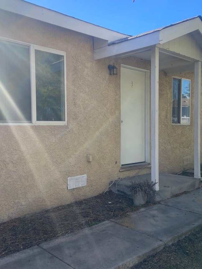 1821 Jefferson St, Unit 3 in North Las Vegas, NV - Building Photo - Building Photo