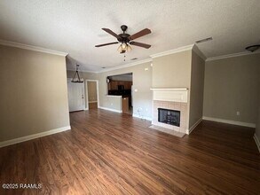 4464 Highland Rd in Baton Rouge, LA - Building Photo - Building Photo