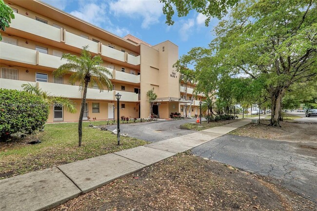1301 NE 191st St in Miami, FL - Building Photo - Building Photo