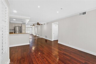 2800 Keller Dr, Unit 30 in Tustin, CA - Building Photo - Building Photo