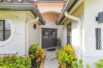 10900 NW 18th Ct in Plantation, FL - Building Photo - Building Photo