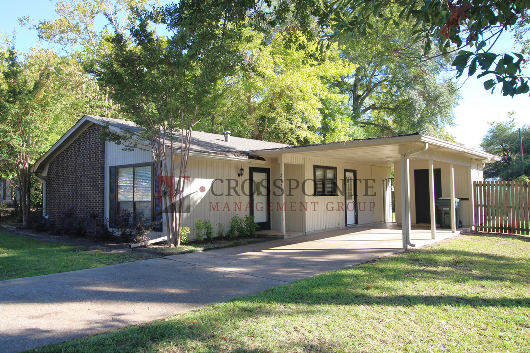 2725 Amy Ln in Tyler, TX - Building Photo