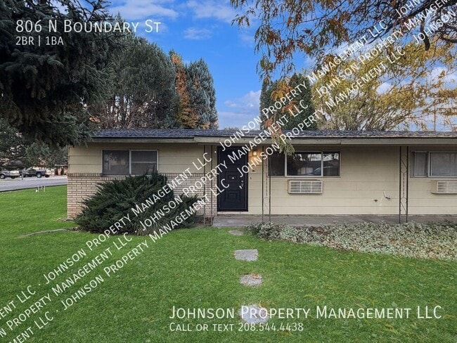 property at 806 N Boundary St