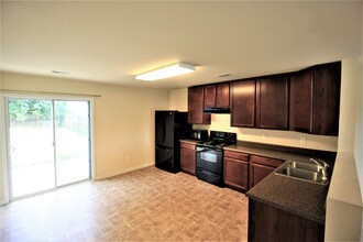 269 Bermuda Lakes Dr in Meridianville, AL - Building Photo - Building Photo