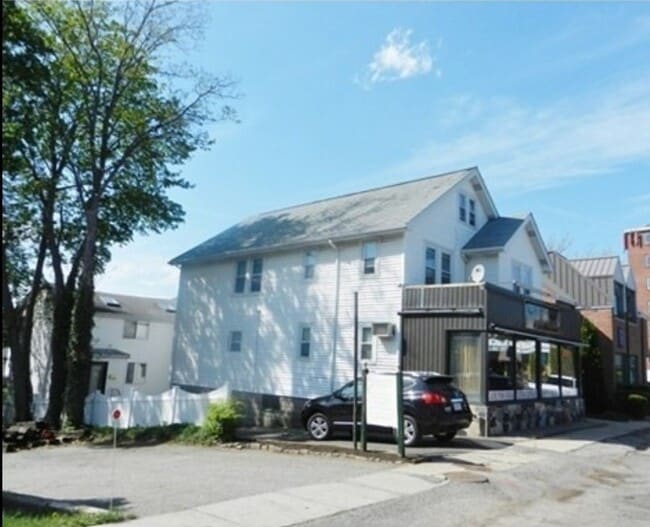 property at 3 Williston Rd