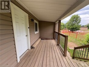1413 Station St in Pelham, ON - Building Photo - Building Photo