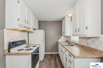 4909 E Gilbert St in Wichita, KS - Building Photo - Building Photo