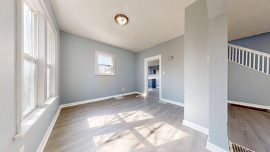 396 Grace St in Mansfield, OH - Foto de edificio - Building Photo